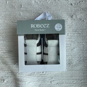 Robeez white sandals - Walker soles